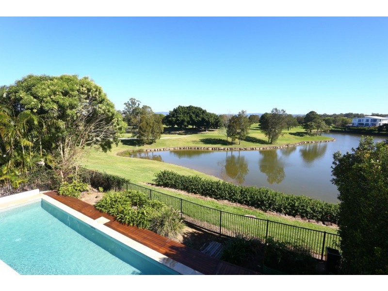 1024 Lakeview Terrace, Benowa QLD 4217