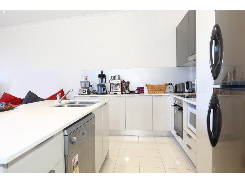 81/5033 Emerald Island Drive, Carrara QLD 4211