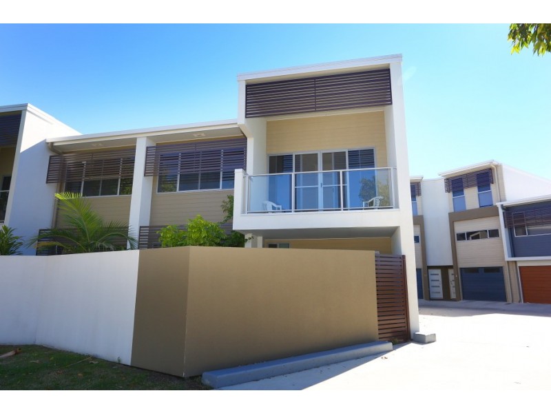 81/5033 Emerald Island Drive, Carrara QLD 4211