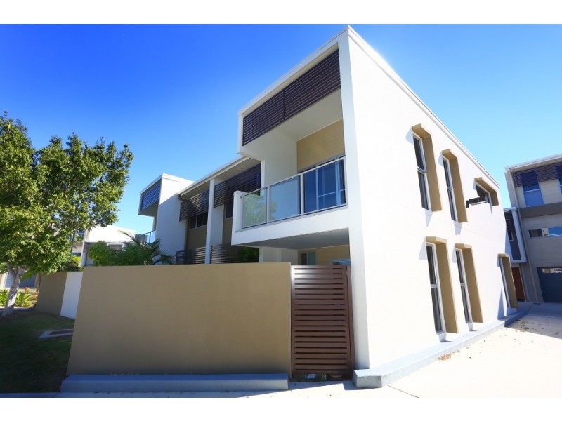 81/5033 Emerald Island Drive, Carrara QLD 4211