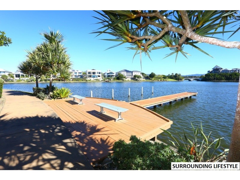 81/5033 Emerald Island Drive, Carrara QLD 4211