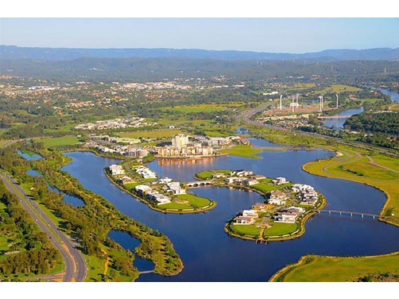 81/5033 Emerald Island Drive, Carrara QLD 4211