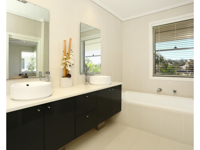 3007B Northview Parade, Benowa QLD 4217