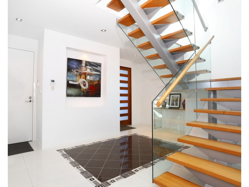 4025A The Boulevarde, Benowa QLD 4217