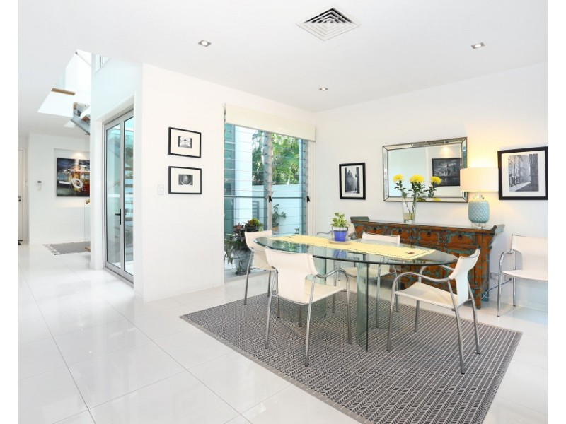 4025A The Boulevarde, Benowa QLD 4217