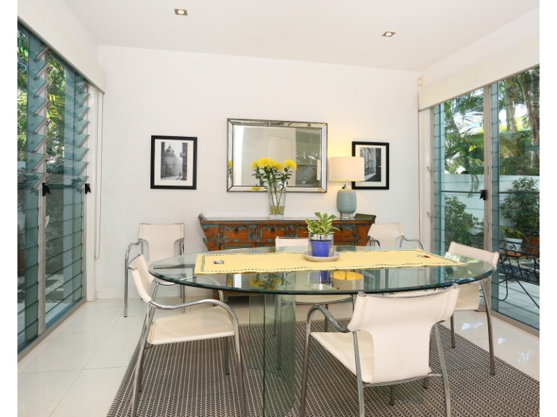 4025A The Boulevarde, Benowa QLD 4217