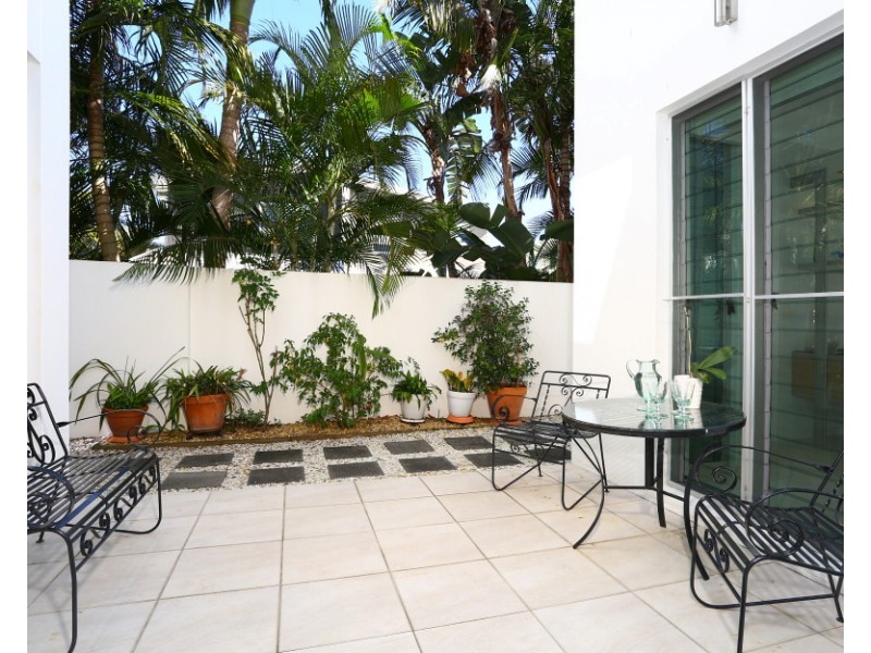 4025A The Boulevarde, Benowa QLD 4217