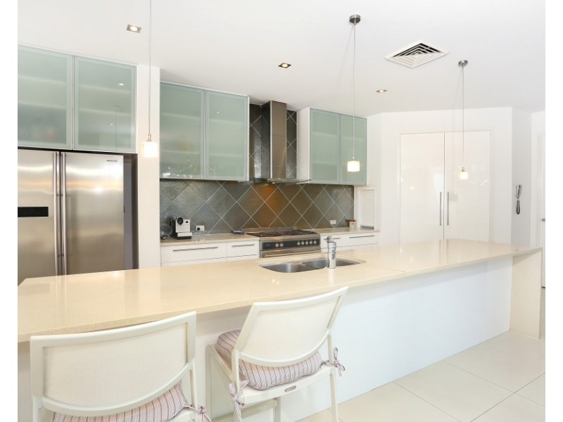 4025A The Boulevarde, Benowa QLD 4217