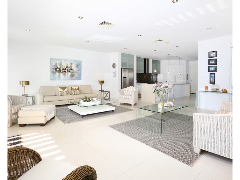 4025A The Boulevarde, Benowa QLD 4217