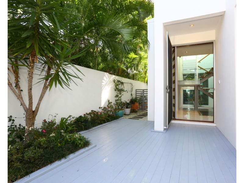 4025A The Boulevarde, Benowa QLD 4217