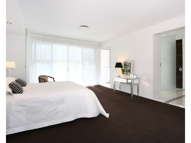 4025A The Boulevarde, Benowa QLD 4217