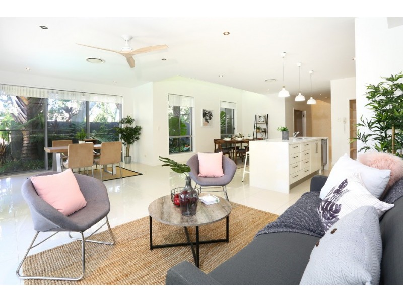 5023B Riverwood grove, Benowa QLD 4217