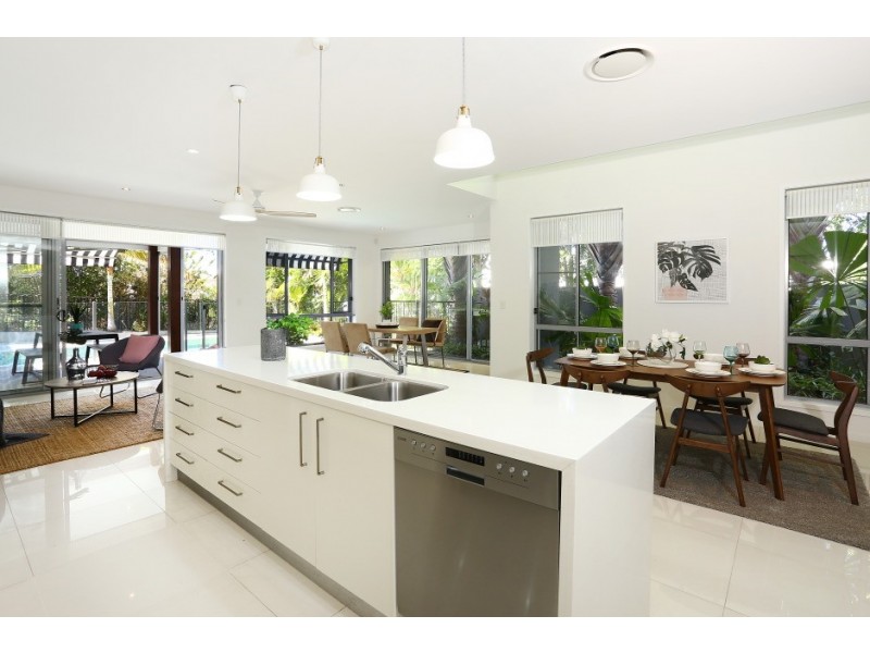 5023B Riverwood grove, Benowa QLD 4217