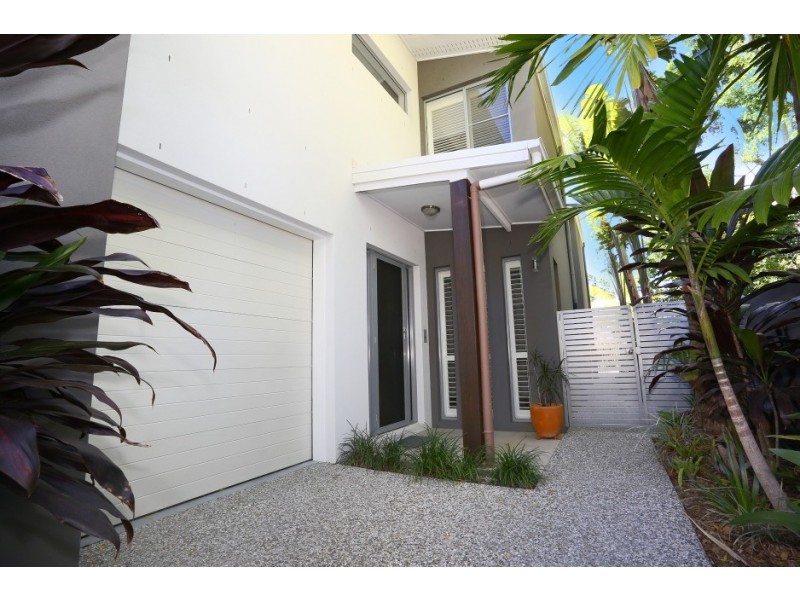 5023B Riverwood grove, Benowa QLD 4217