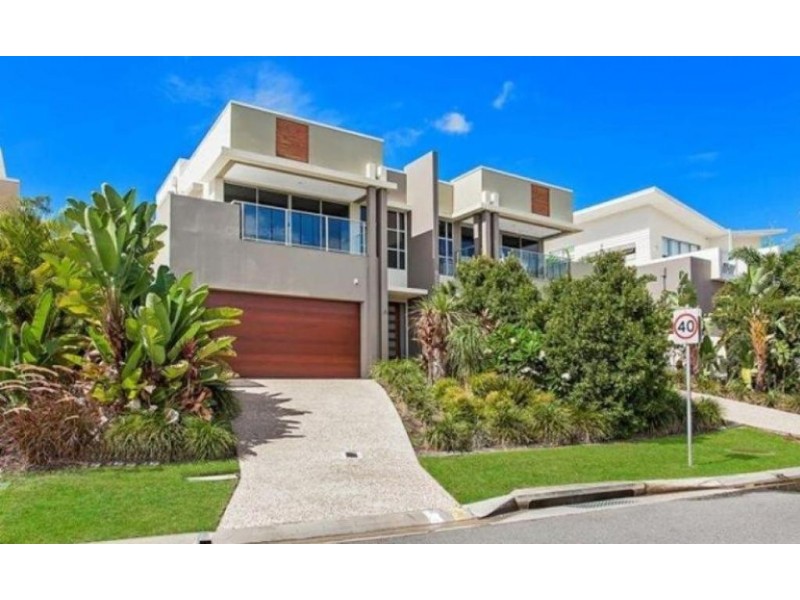 8007a Vista Drive, Benowa QLD 4217