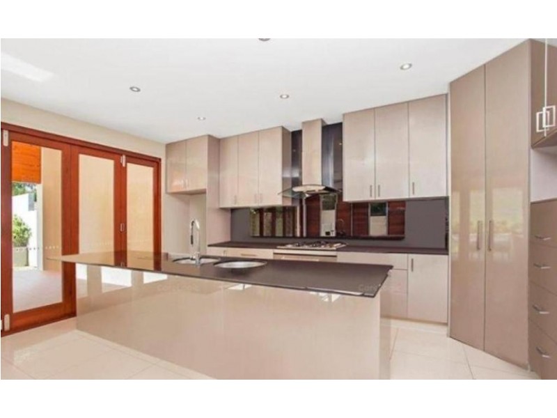 8007a Vista Drive, Benowa QLD 4217