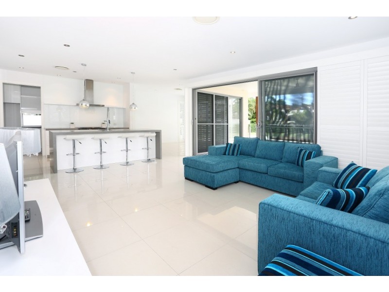 9003 Northview Parade, Benowa QLD 4217