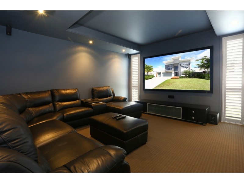 9003 Northview Parade, Benowa QLD 4217