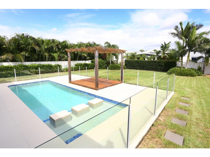 9003 Northview Parade, Benowa QLD 4217