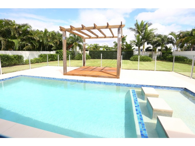 9003 Northview Parade, Benowa QLD 4217