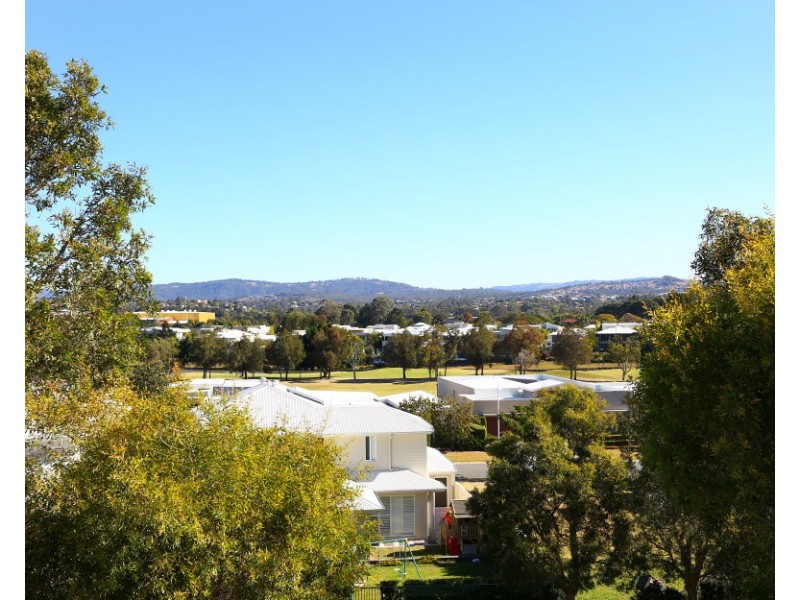 6026B Vista Drive, Benowa QLD 4217