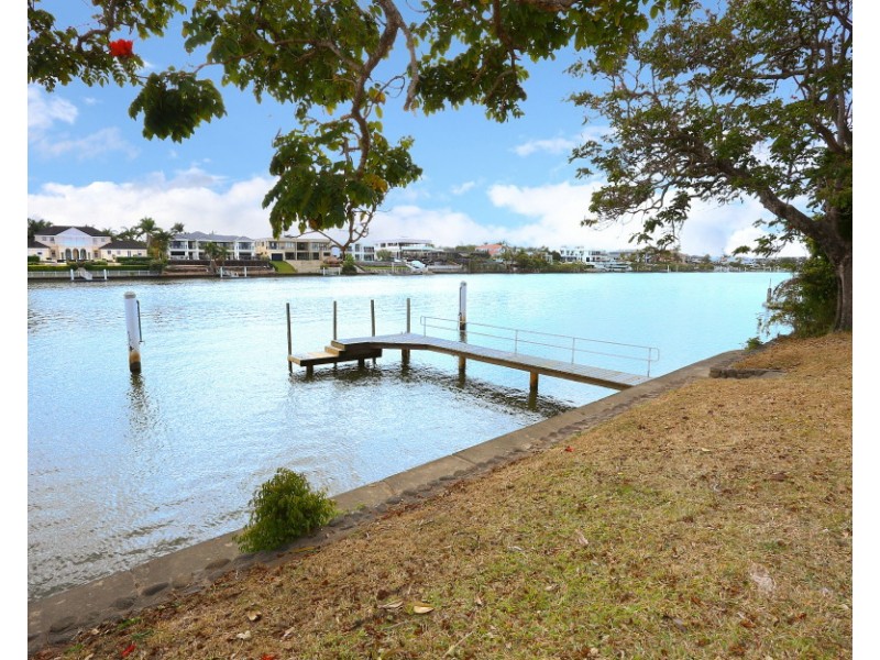 652 Nerang Broadbeach Road, Carrara QLD 4211