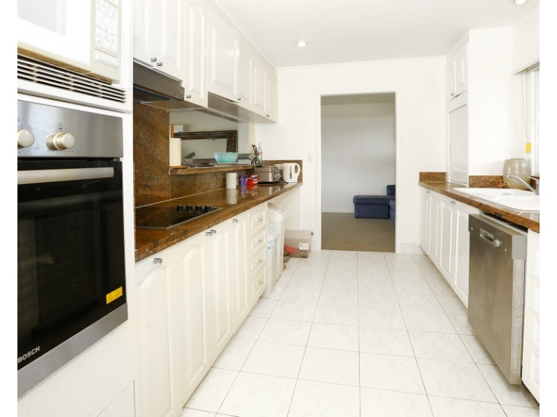 652 Nerang Broadbeach Road, Carrara QLD 4211