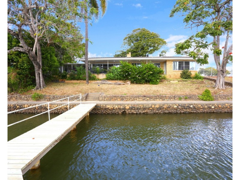 652 Nerang Broadbeach Road, Carrara QLD 4211