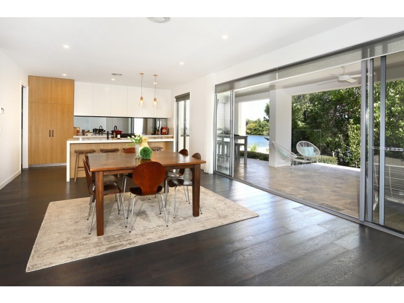 4005 The Boulevarde, Benowa QLD 4217