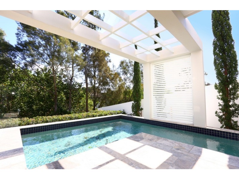 4005 The Boulevarde, Benowa QLD 4217