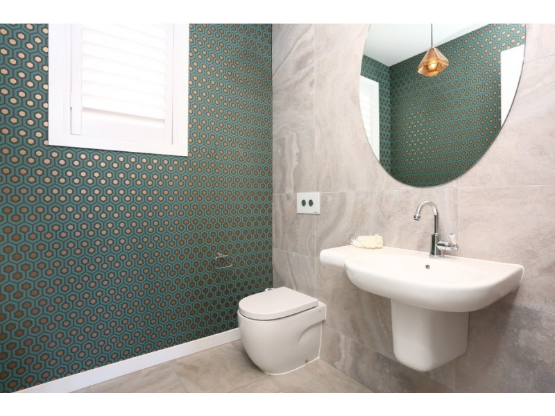 4005 The Boulevarde, Benowa QLD 4217