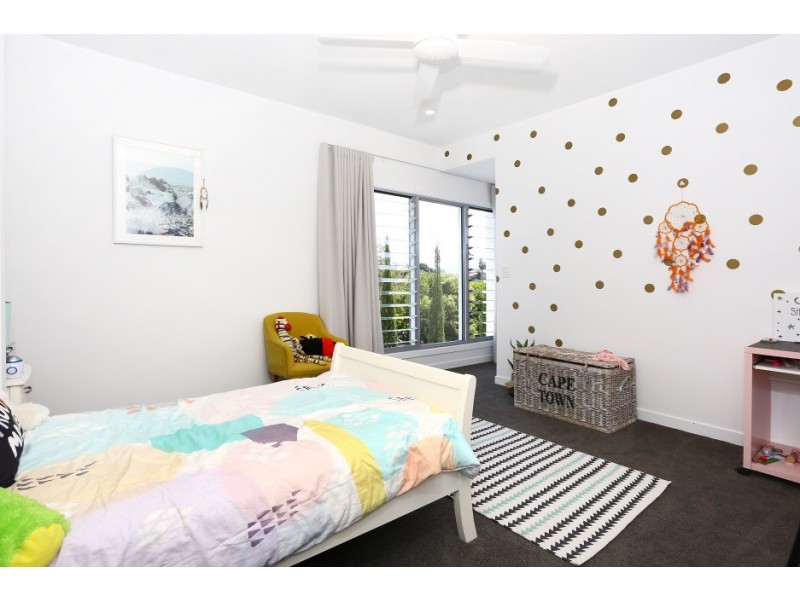 4005 The Boulevarde, Benowa QLD 4217