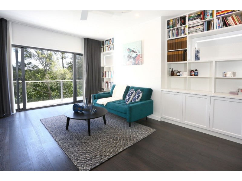 4005 The Boulevarde, Benowa QLD 4217