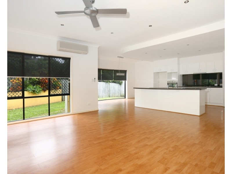 27 HILLRIDGE CRESCENT, Varsity Lakes QLD 4227