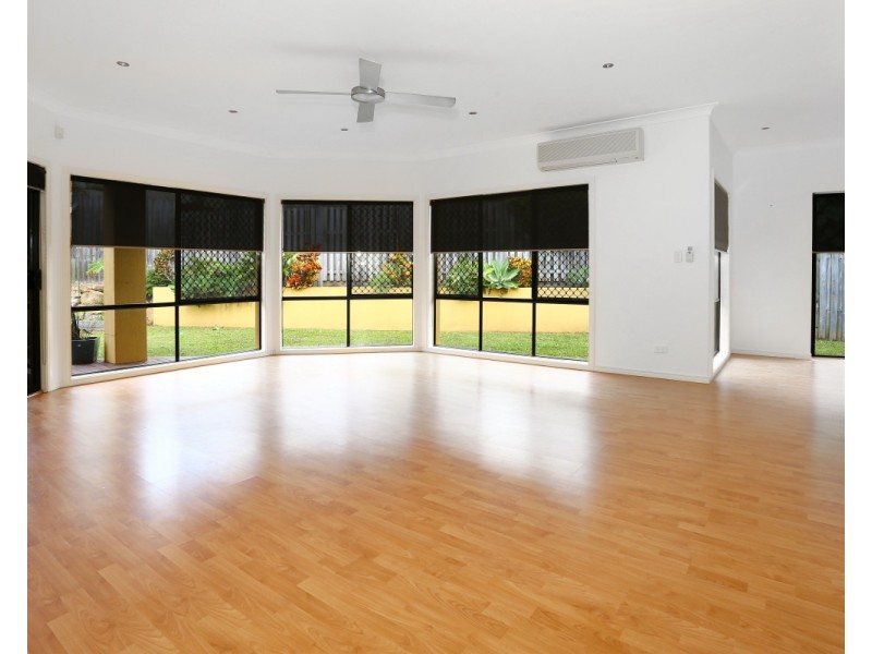 27 HILLRIDGE CRESCENT, Varsity Lakes QLD 4227