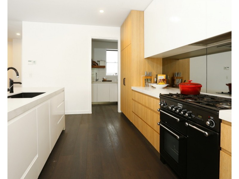 4005 THE BOULEVARDE, Benowa QLD 4217