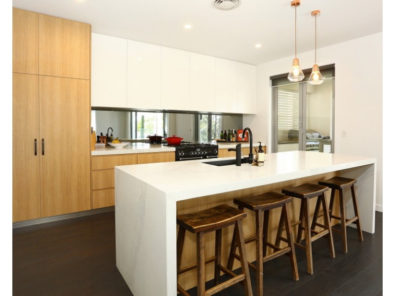 4005 THE BOULEVARDE, Benowa QLD 4217