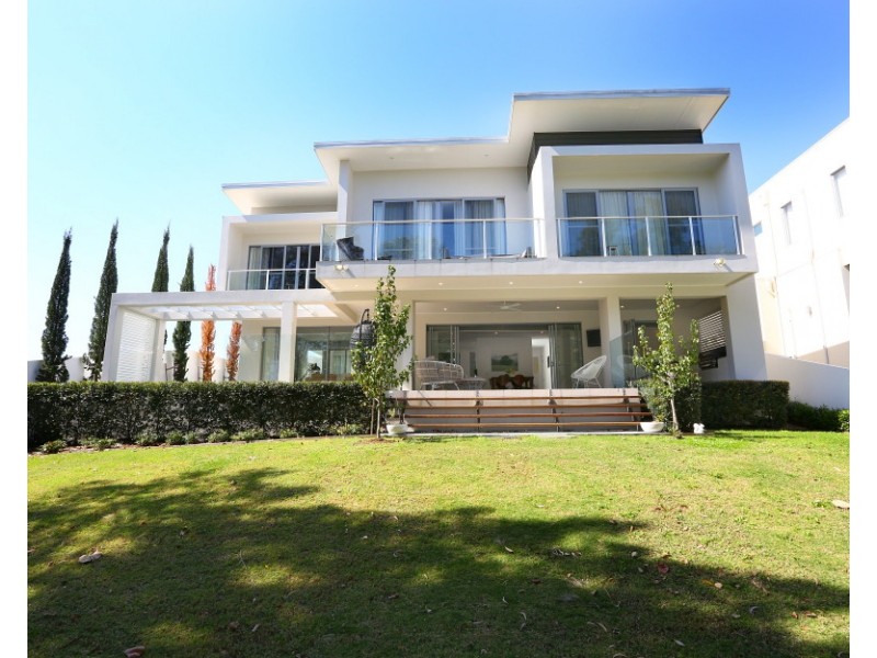 4005 THE BOULEVARDE, Benowa QLD 4217