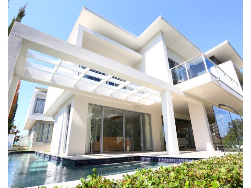 4005 THE BOULEVARDE, Benowa QLD 4217