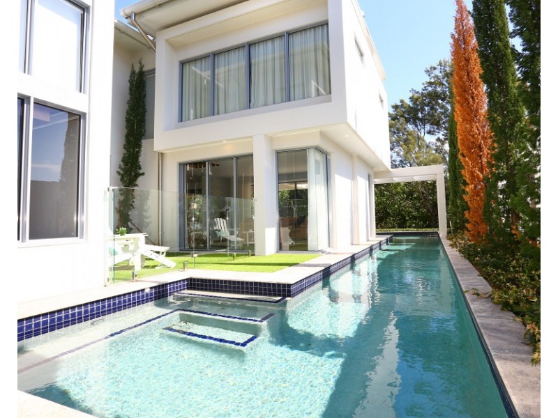 4005 THE BOULEVARDE, Benowa QLD 4217