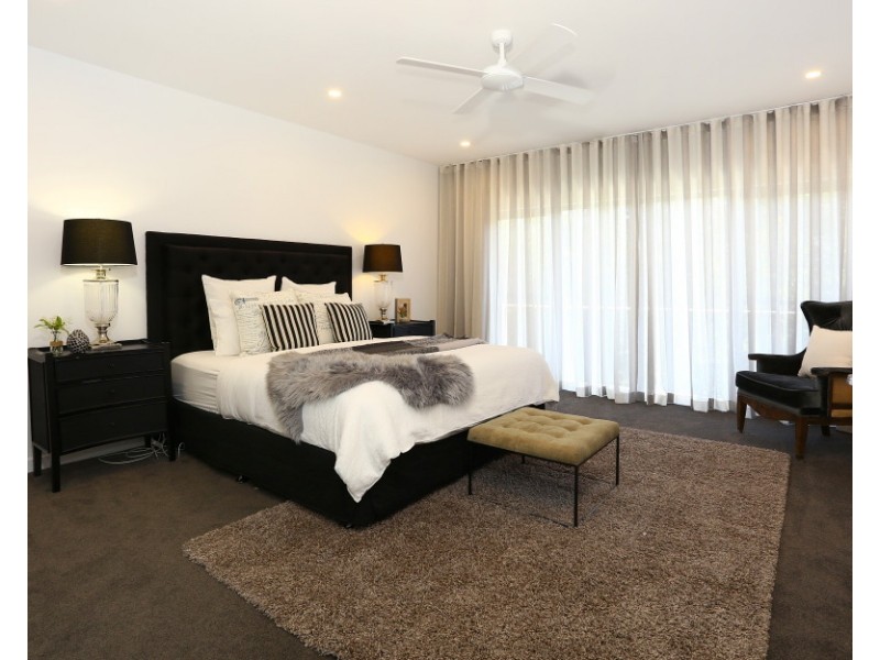 4005 THE BOULEVARDE, Benowa QLD 4217