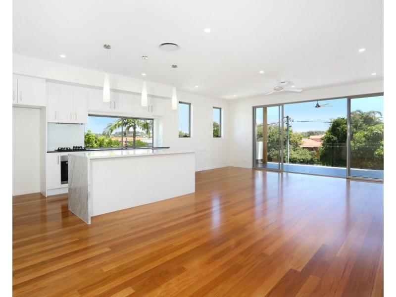 1/120 SLATYER AVENUE, Bundall QLD 4217