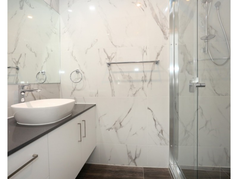 1/120 SLATYER AVENUE, Bundall QLD 4217