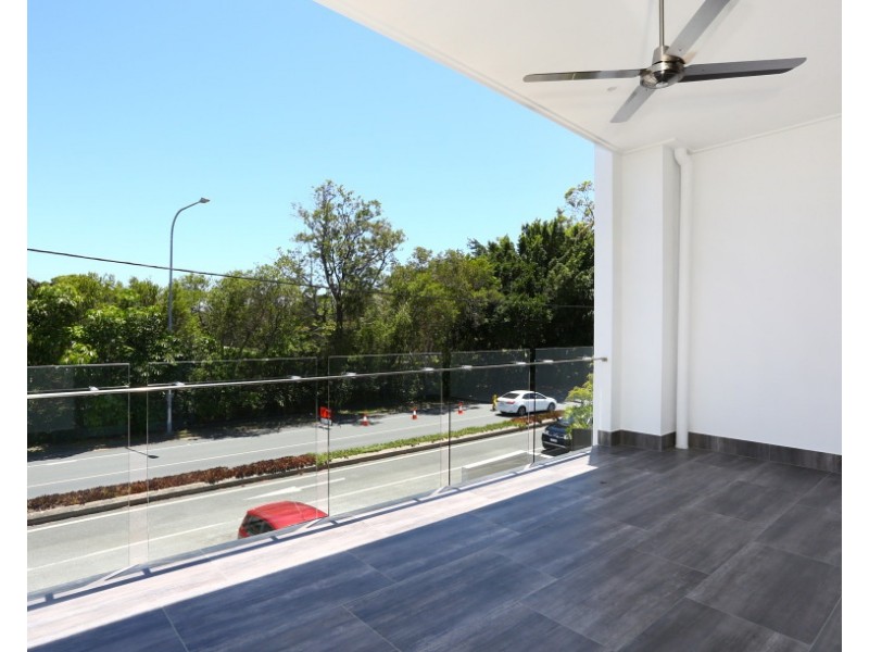 1/120 SLATYER AVENUE, Bundall QLD 4217