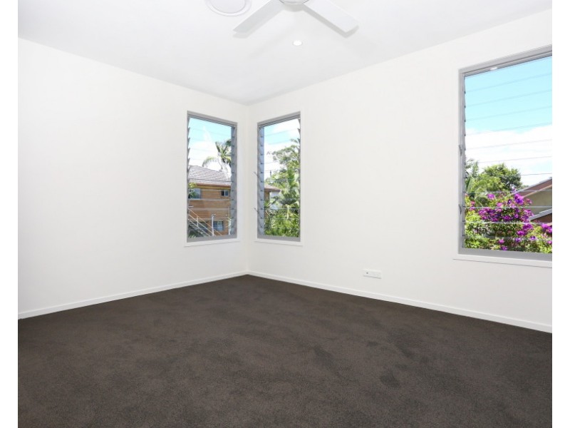 1/120 SLATYER AVENUE, Bundall QLD 4217