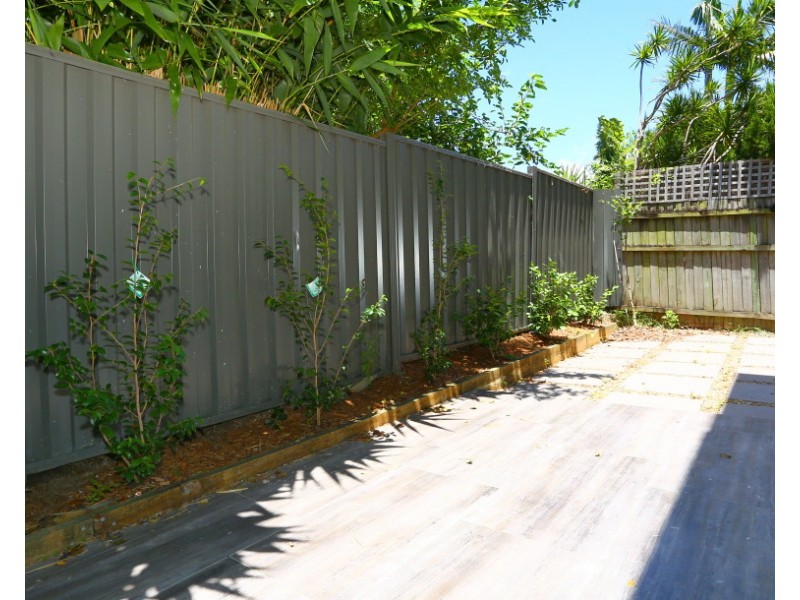 1/120 SLATYER AVENUE, Bundall QLD 4217