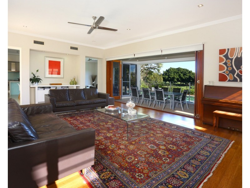 1024 LAKEVIEW TERRACE, Benowa QLD 4217