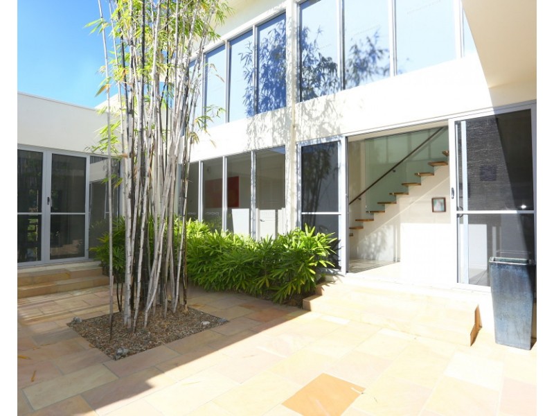 1024 LAKEVIEW TERRACE, Benowa QLD 4217