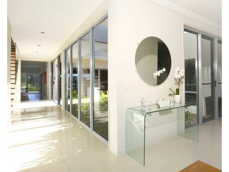 1024 LAKEVIEW TERRACE, Benowa QLD 4217