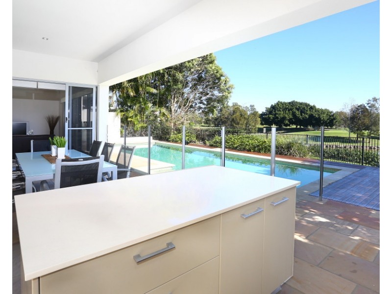 1024 LAKEVIEW TERRACE, Benowa QLD 4217